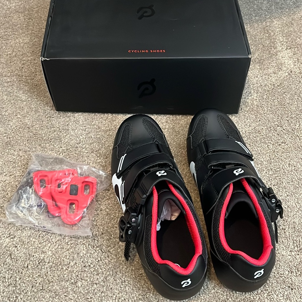 New Peloton cycling shoes. Size 42, men’s 9, women’s 11. Cleats still sealed bag